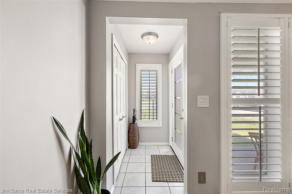 22416 Ardmore Park Drive, Saint Clair Shores, MI 48081 — Photo 9