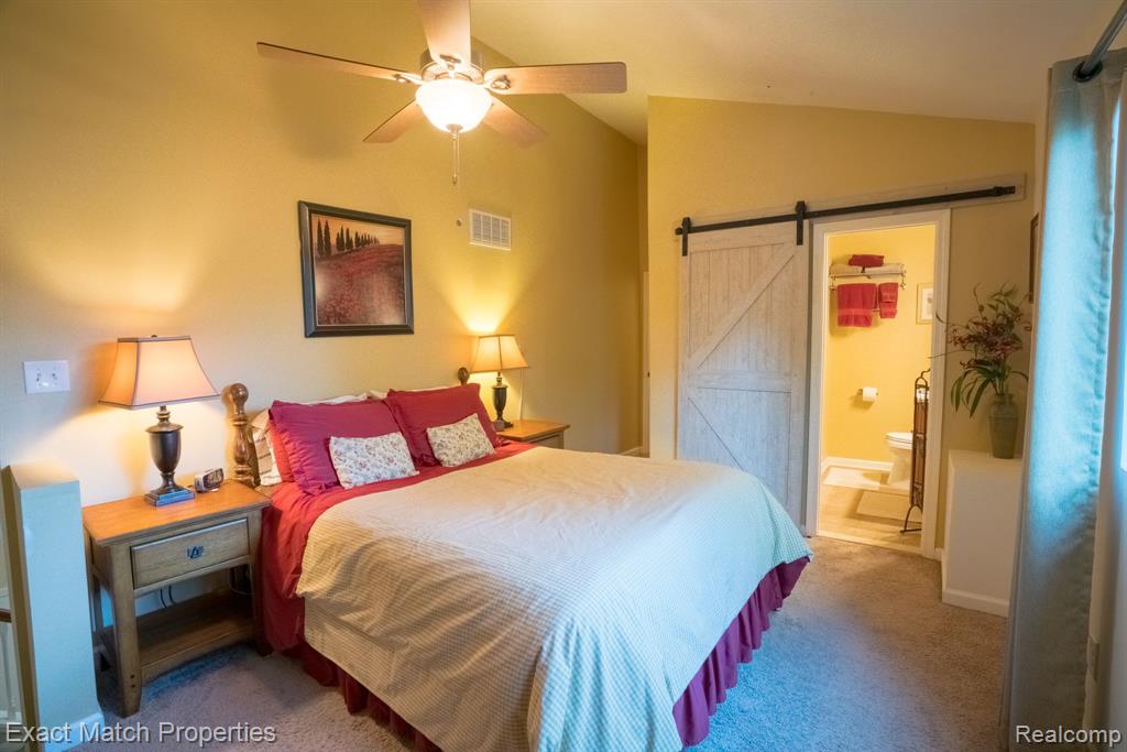 6735 BUCKLAND Avenue, West Bloomfield, MI 48324 — Photo 37