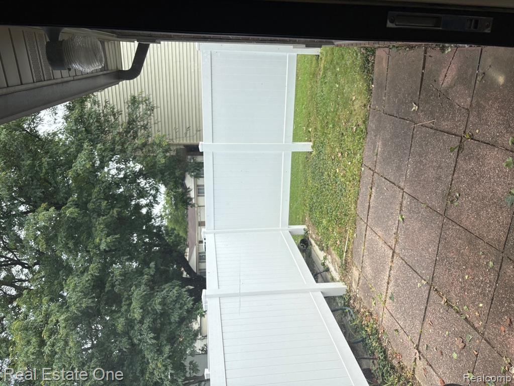 2961 Roundtree Drive, Troy, MI 48083 — Photo 5