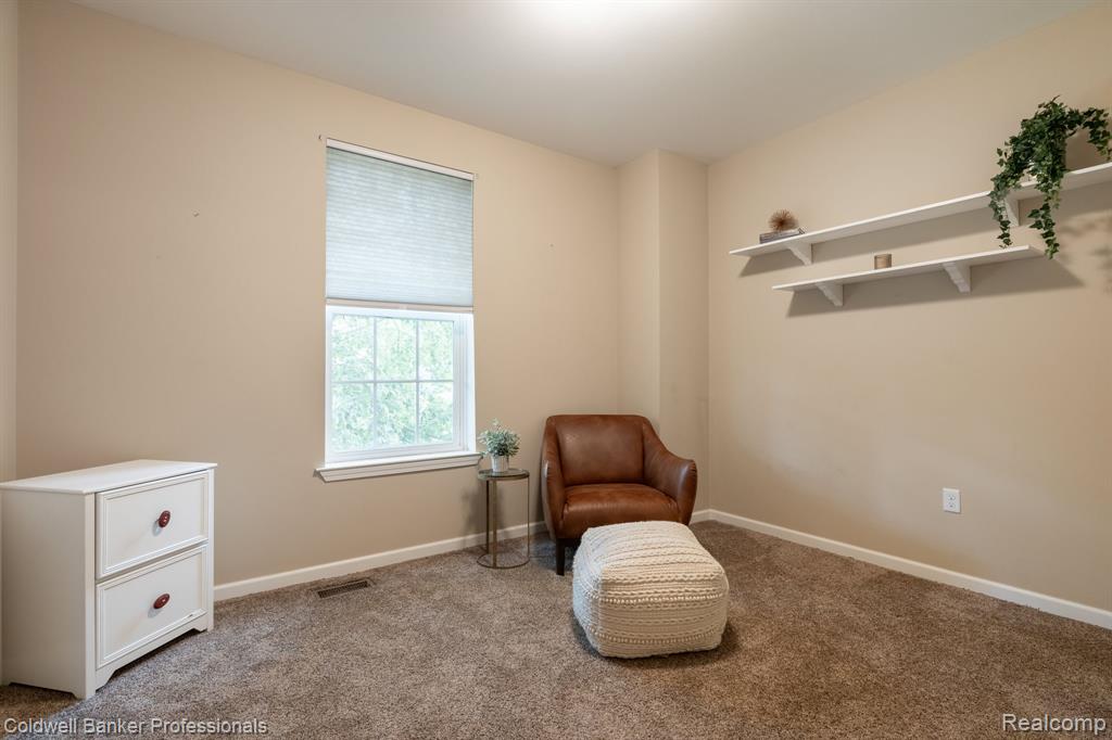 5656 Flagstaff Pines Dr, Shelby Twp, MI 48317 — Photo 15