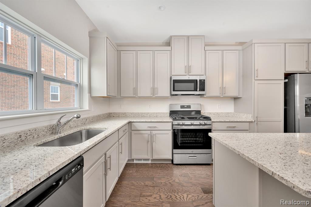 41600 ORIANNA Lane, 14, Novi, MI — Photo 15