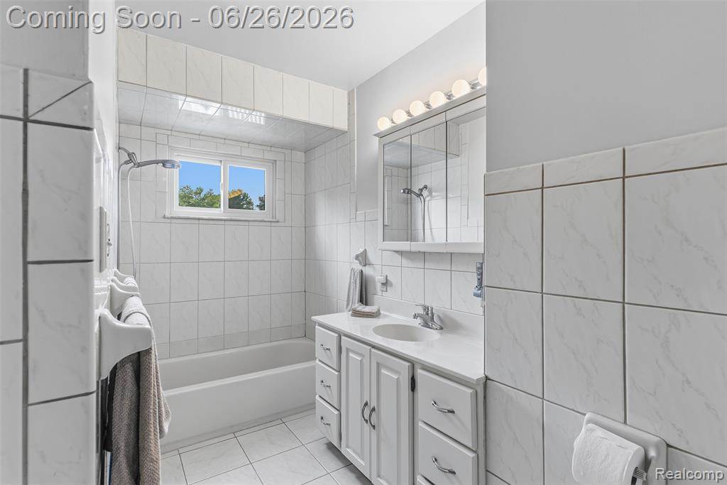 5120 Hillcrest Circle, Flint, MI 48506 — Photo 22