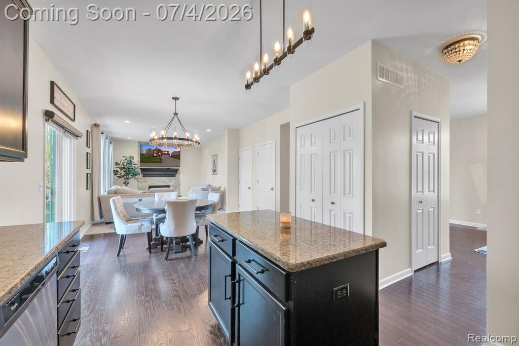 50647 Bredenbury Drive, Macomb, MI 48044 — Photo 11