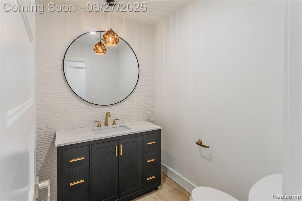 4054 ANTIQUE Lane, Bloomfield Hills, MI 48302 — Photo 15