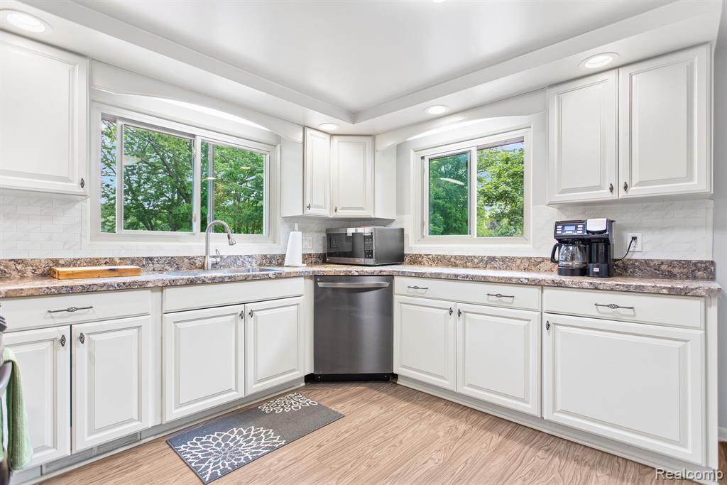 199 Grand Avenue, Grand Haven, MI 49417 — Photo 35