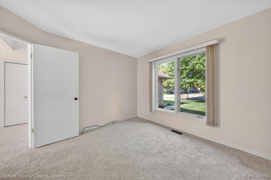 6172 Westbrooke Drive, West Bloomfield, MI — Photo 24