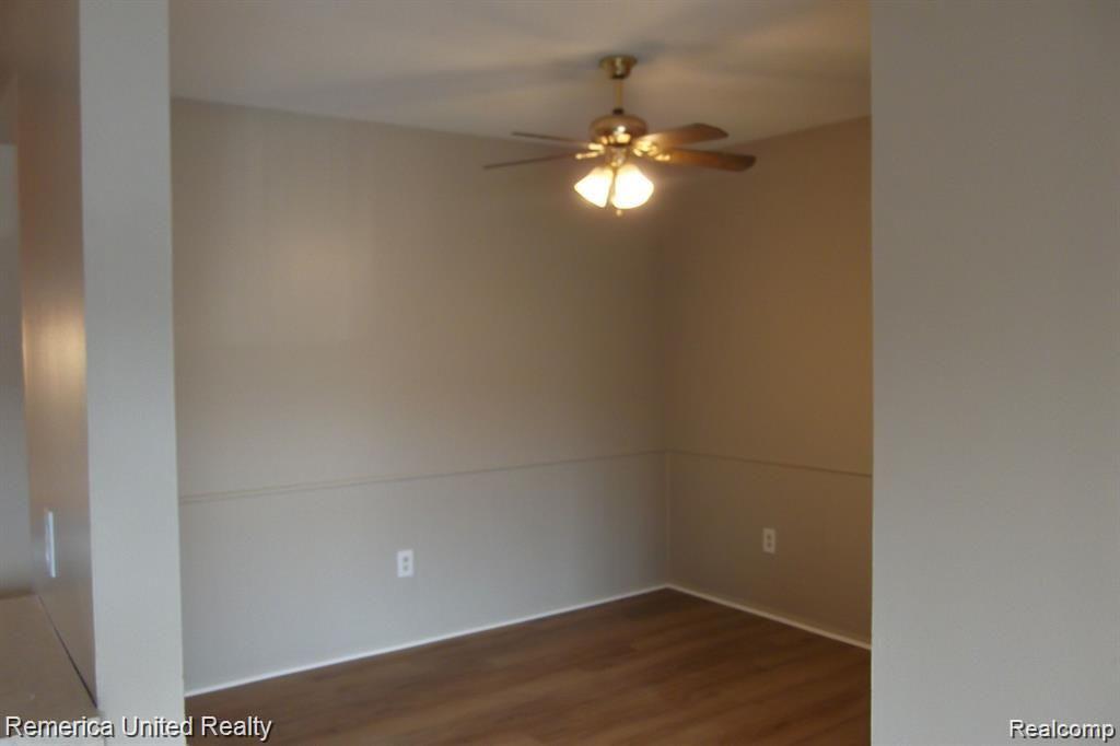 7020 VILLA Drive, Waterford, MI 48327 — Photo 6