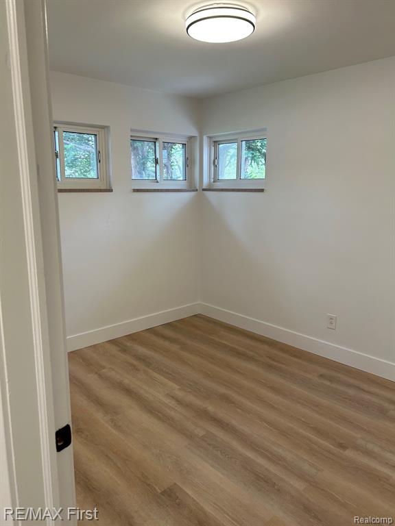 8865 Kenberton Drive, Oak Park, MI 48237 — Photo 14