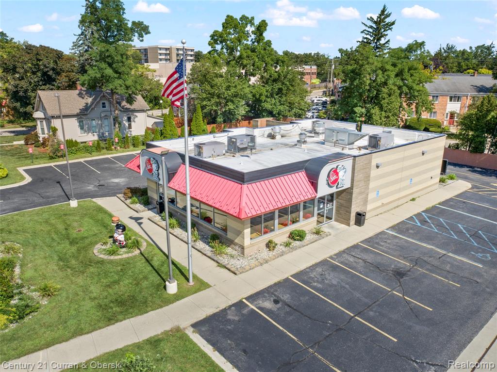 32704 Grand River Avenue, Farmington, MI, 48336