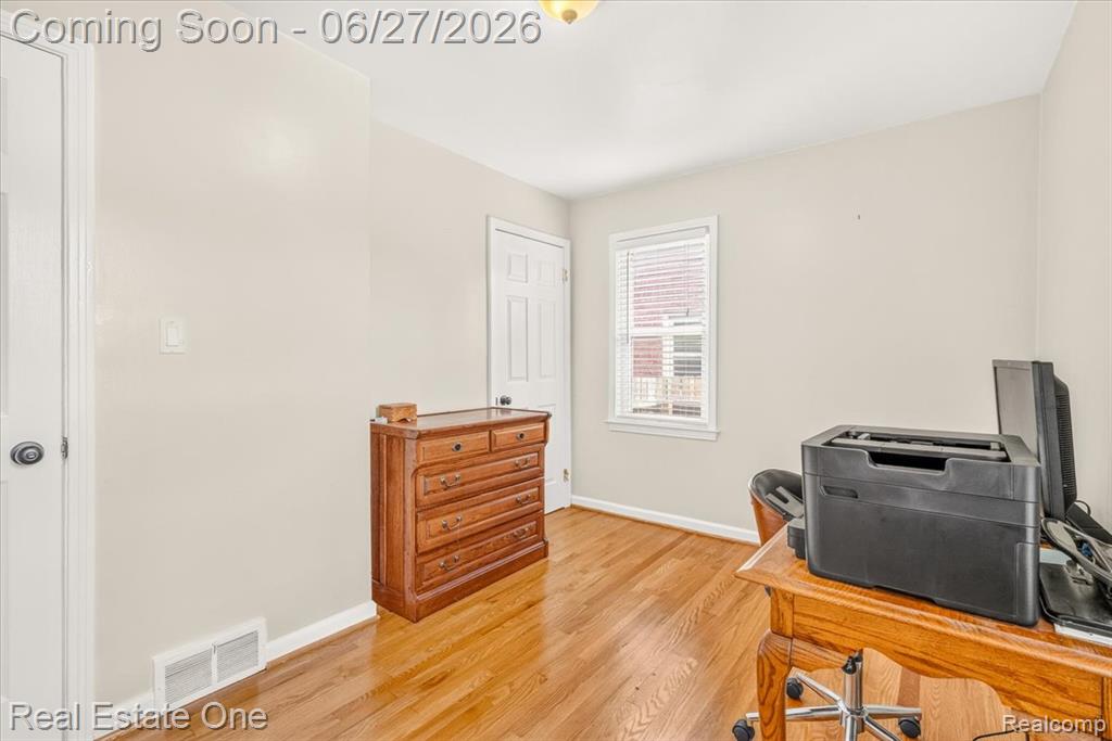 9900 Brookfield Street, Livonia, MI 48150 — Photo 29