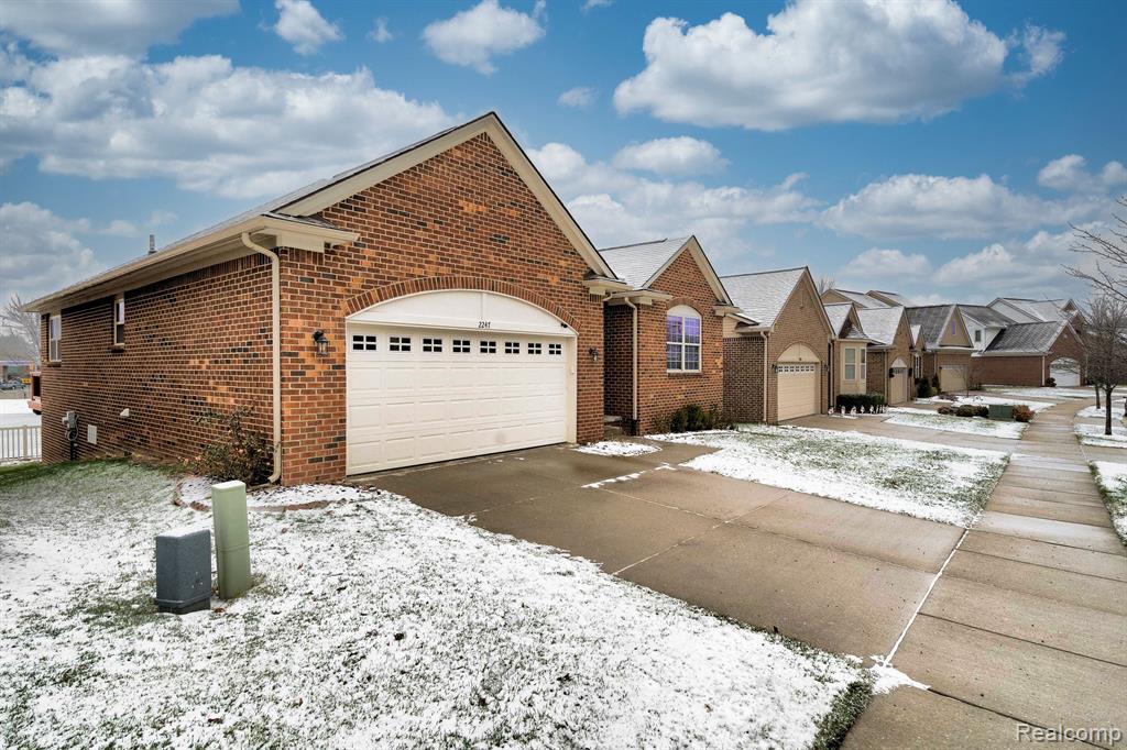 2247 PALMETTO, Commerce Twp, MI 48382 — Photo 33