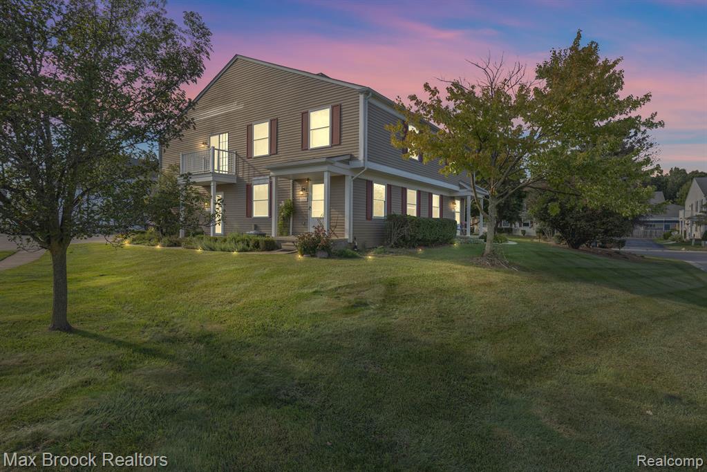 1556 MARINER Drive, Walled Lake, MI 48390 — Photo 3