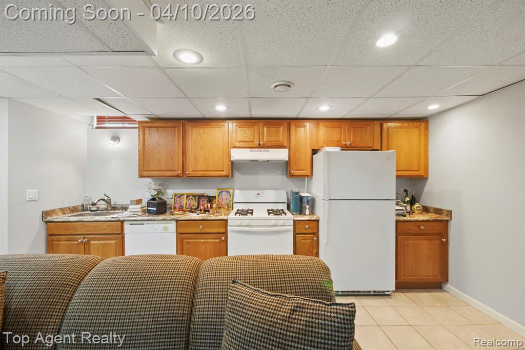 41567 Glade Road, 20, Canton, MI 48187 — Photo 35