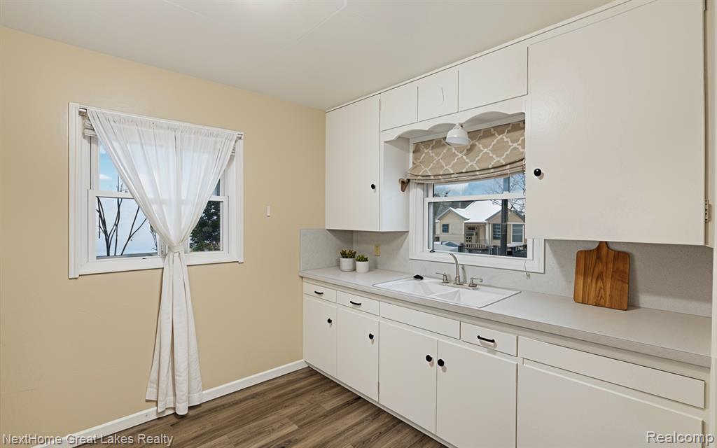 812 Barney Avenue, Flint, MI 48503 — Photo 8