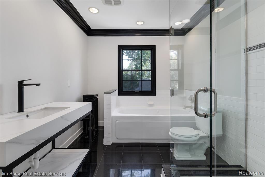 921 Berkshire Road, Grosse Pointe Park, MI 48230 — Photo 25
