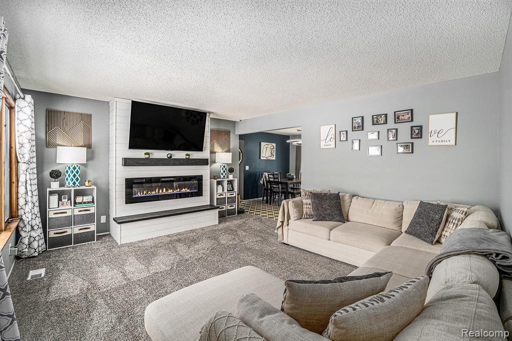 6030 E Hill Road, Grand Blanc, MI 48439 — Photo 5