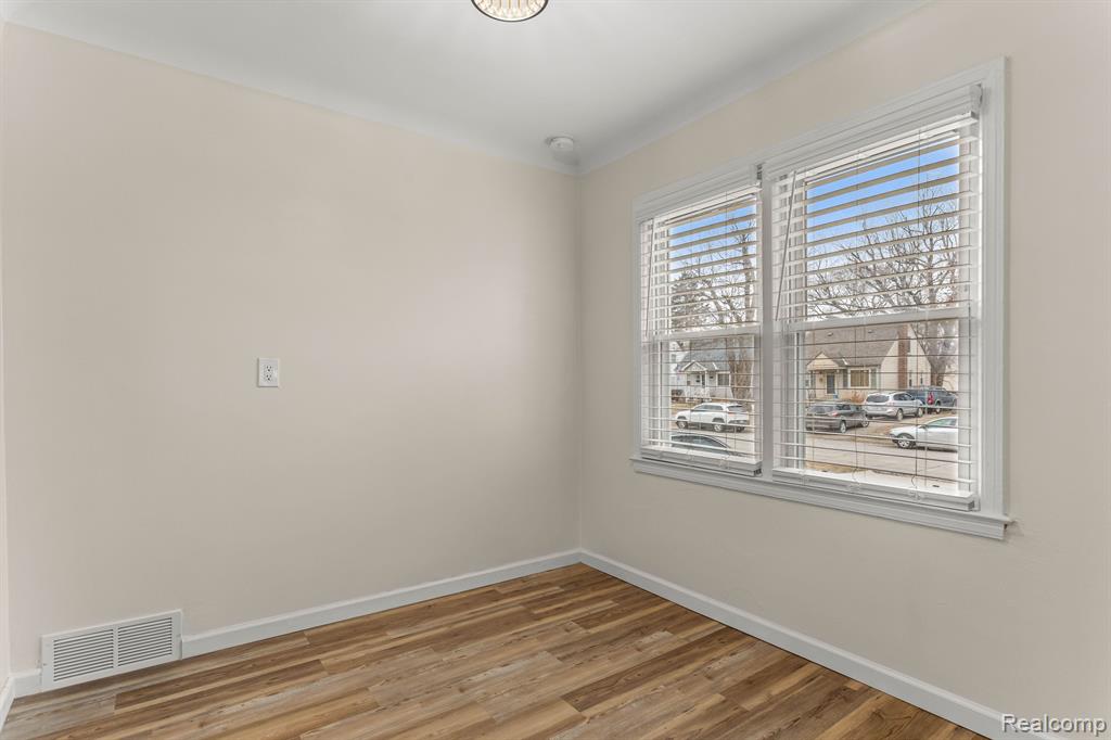 4425 GRINDLEY PARK Street, Dearborn Heights, MI 48125 — Photo 15