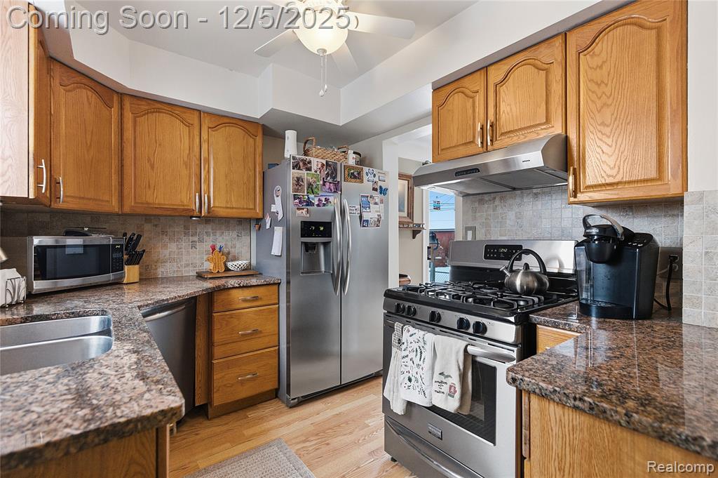 8121 Edward, Center Line, MI 48015 — Photo 8