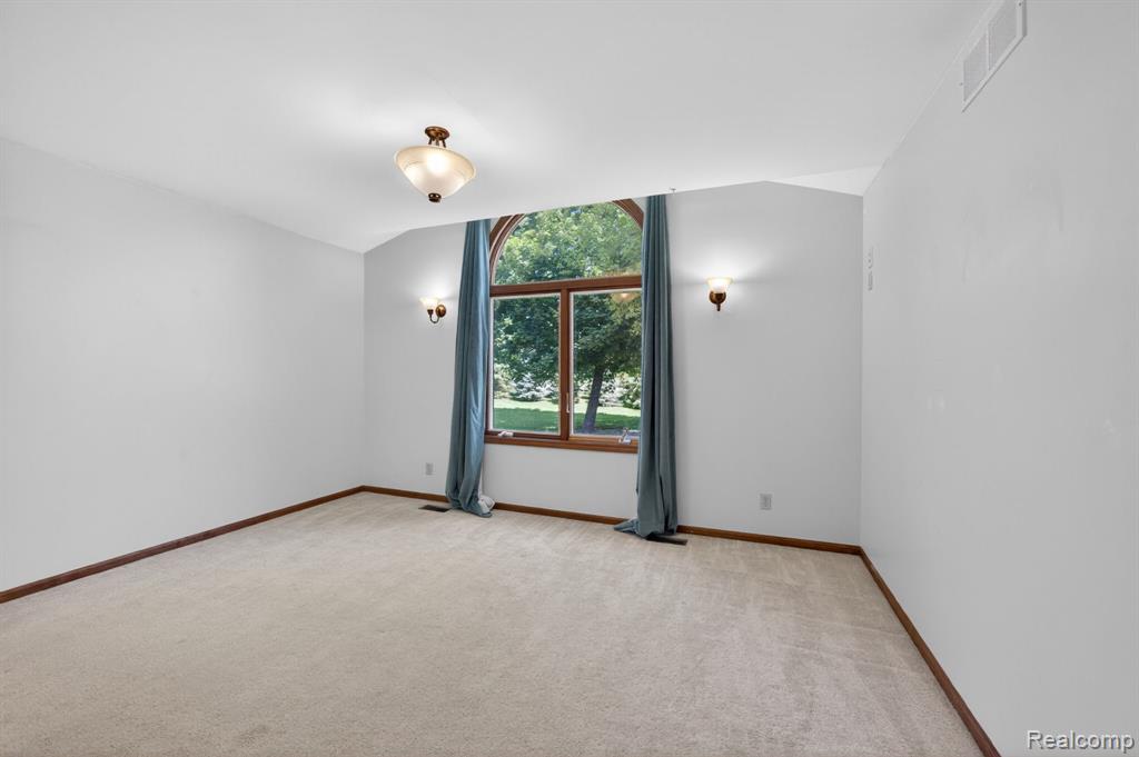 9353 Hill Road, Swartz Creek, MI 48473 — Photo 46