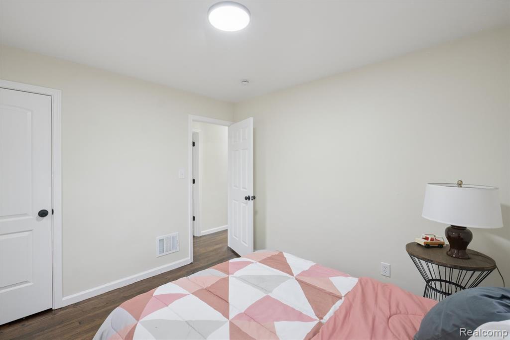 17326 Kentfield Street, Detroit, MI 48219 — Photo 9