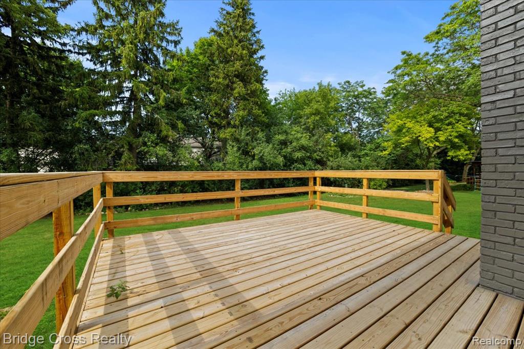 655 S Spinningwheel Lane, Bloomfield Hills, MI 48304 — Photo 38