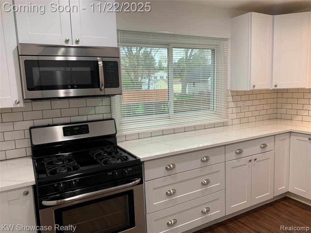462 Algene Street, Lake Orion, MI 48362 — Photo 2
