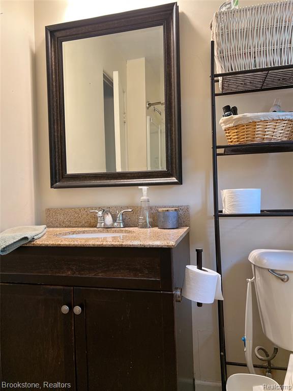400 E Flint Street, Lake Orion, MI 48362 — Photo 21