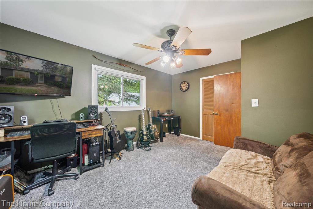 764 Dunreath Street, Wolverine Lake, MI 48390 — Photo 15