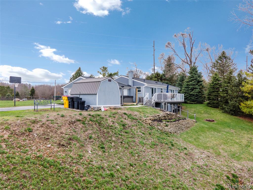 355 Sanders Road, Oxford, MI 48371 — Photo 38