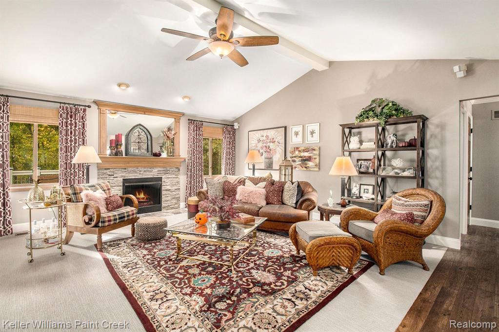 556 ORCHARD RIDGE Drive, Lake Orion, MI 48362 — Photo 5