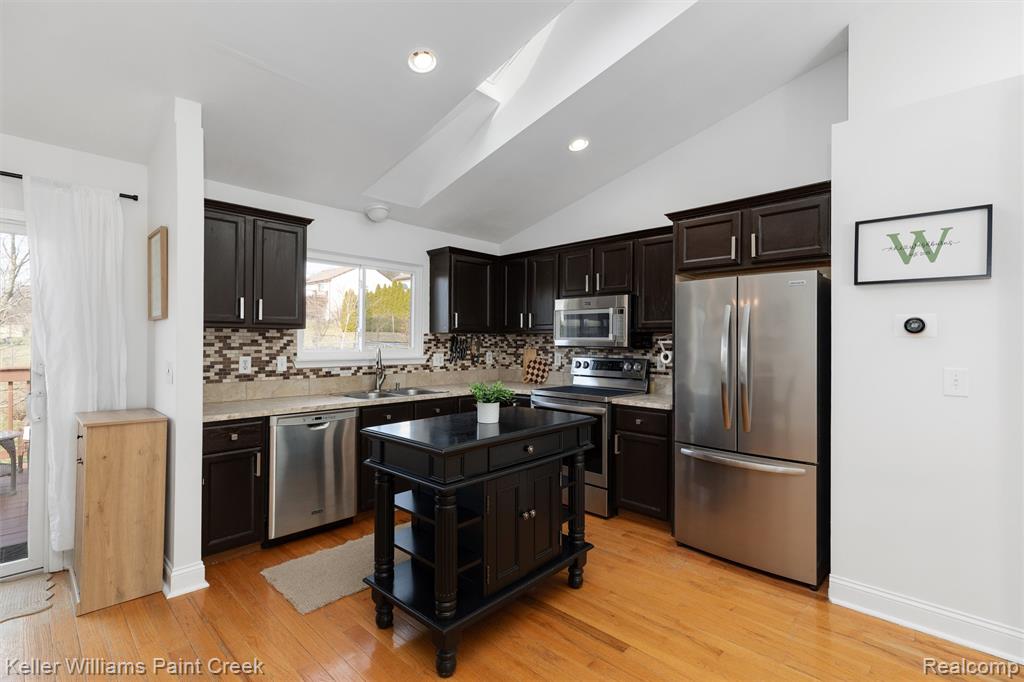 15044 Burrows Drive, Holly, MI 48442 — Photo 8