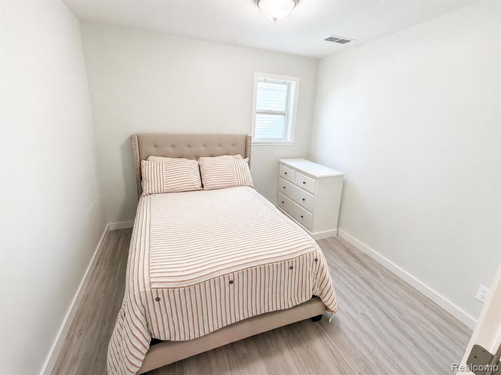 4512 Treadwell Street, Wayne, MI 48184 — Photo 8