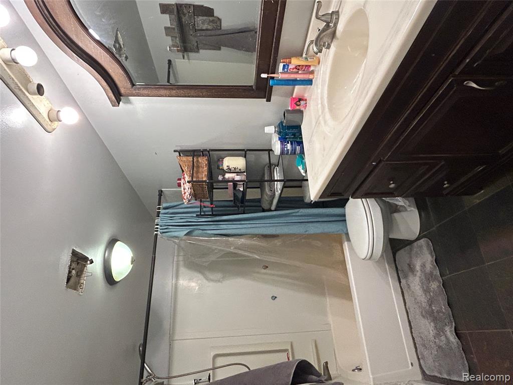 16401 Almont Road, Allenton, MI 48002 — Photo 7