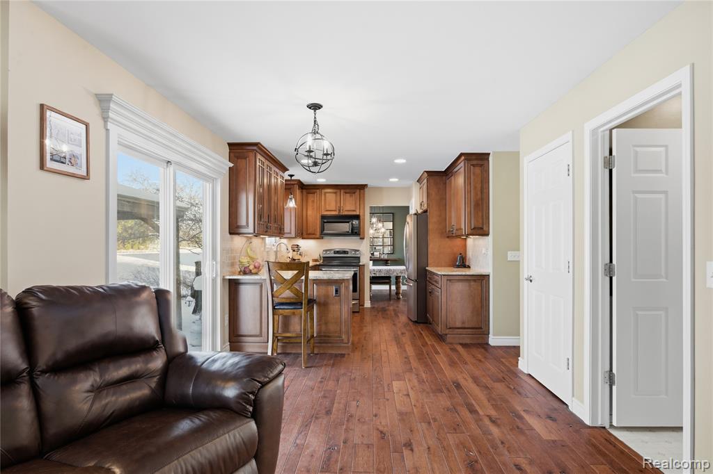 816 Oak Cluster Court, Howell, MI 48855 — Photo 25