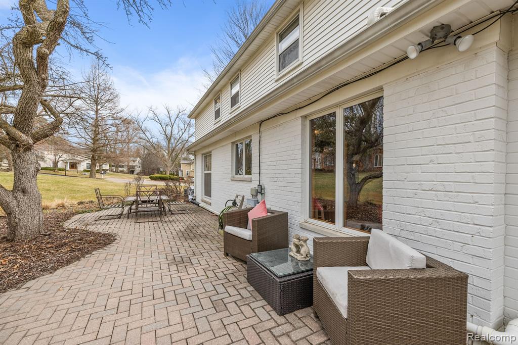 4366 Ardmore Drive, Bloomfield Hills, MI 48302 — Photo 47