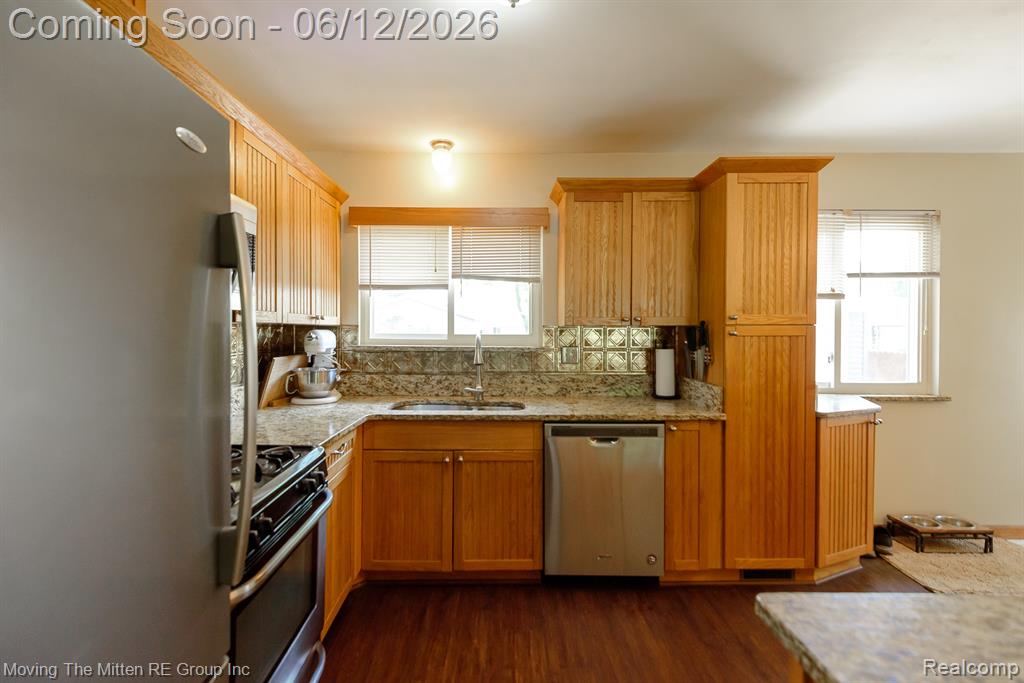 9853 Hamilton Street, Belleville, MI 48111 — Photo 12