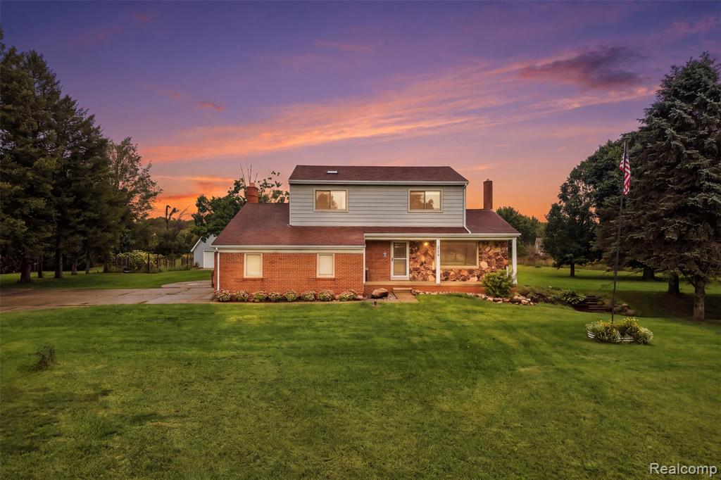 2800 Cedar Valley Drive, Howell, MI 48843