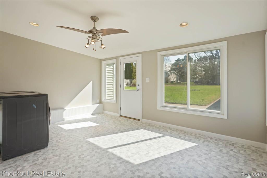 6960 GARFIELD Road, Freeland, MI 48623 — Photo 16