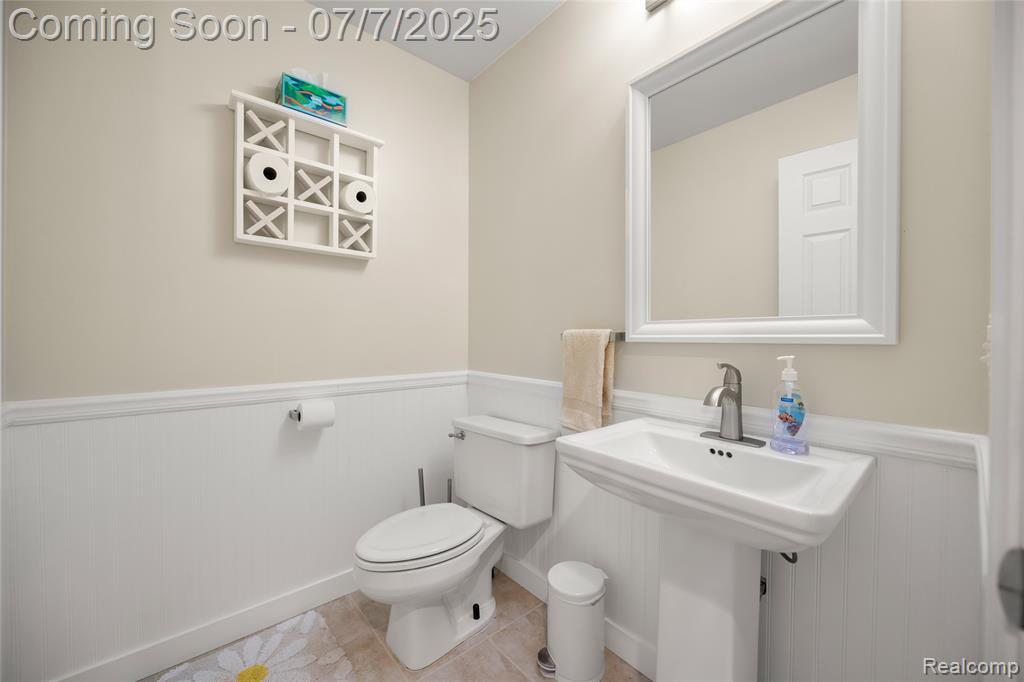 7098 Hickory Hollow Circle, Clarkston, MI 48348 — Photo 27