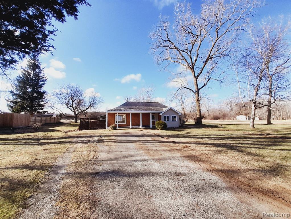 4098 E CARPENTER Road, Flint, MI 48506 — Photo 32