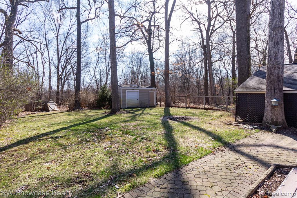 580 Elkinford Drive, White Lake, MI 48383 — Photo 56