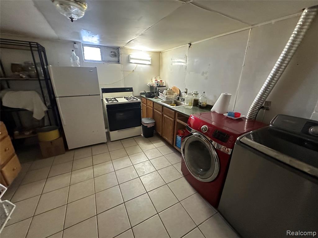 6222 Faust Avenue, Detroit, MI 48228 — Photo 12