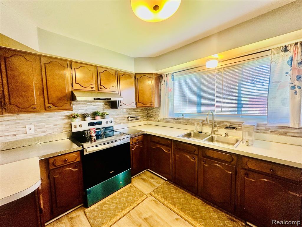 26321 Burg Road, Warren, MI 48089 — Photo 10