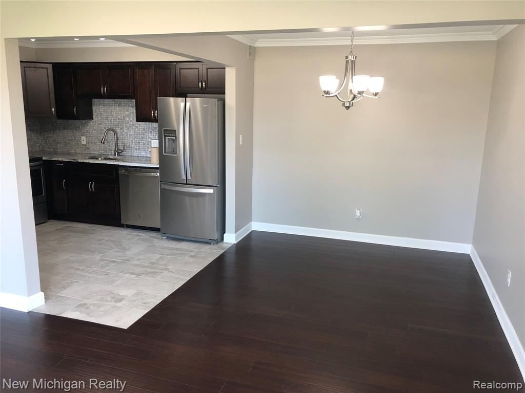 8201 Kennedy Circle, 4, Warren, MI 48093 — Photo 6