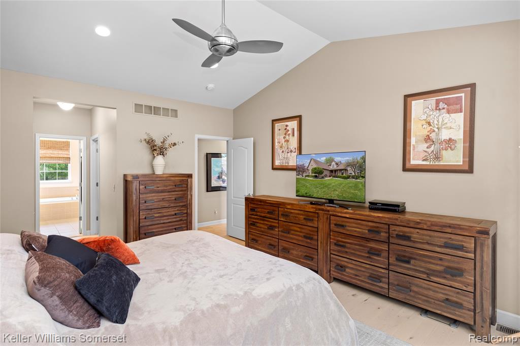 8354 Hummingbird, Commerce Twp, MI 48382 — Photo 57
