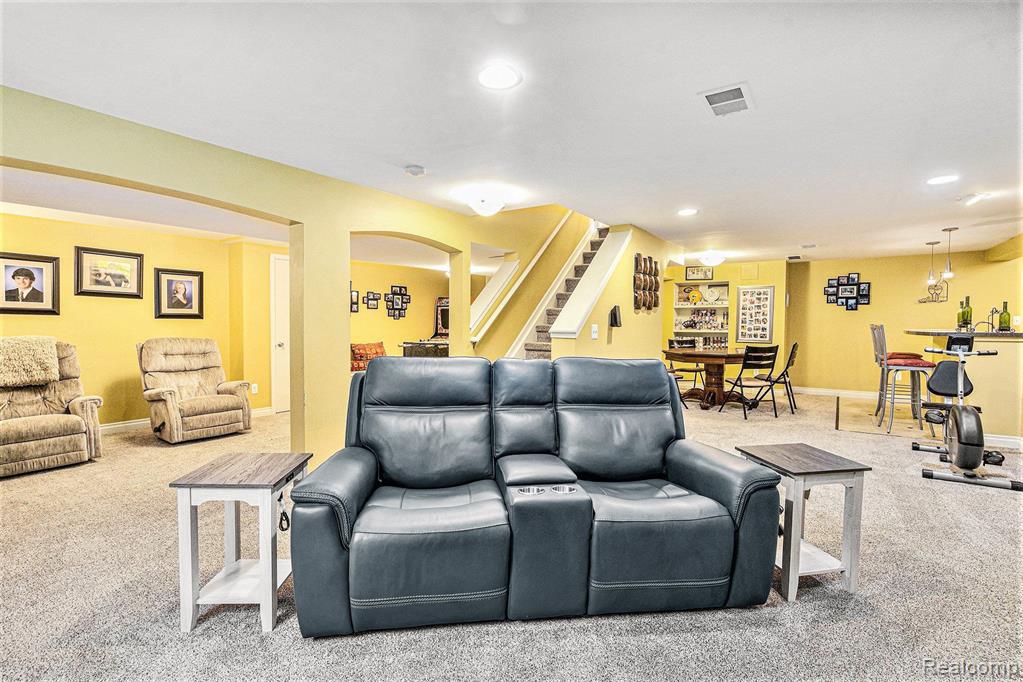 16155 WINCHESTER Drive, Northville, MI 48168 — Photo 33