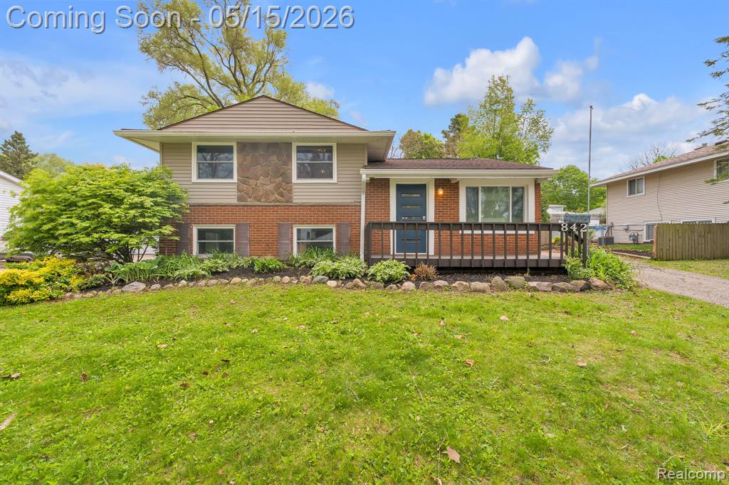842 Bird Song Drive, Milford, MI 48381 — Photo 10