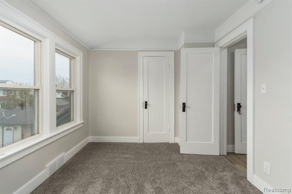 5484 MIDDLESEX Street, Dearborn, MI 48126 — Photo 40