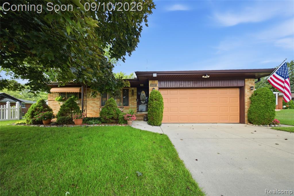 5607 Moceri Lane, Grand Blanc, MI 48439