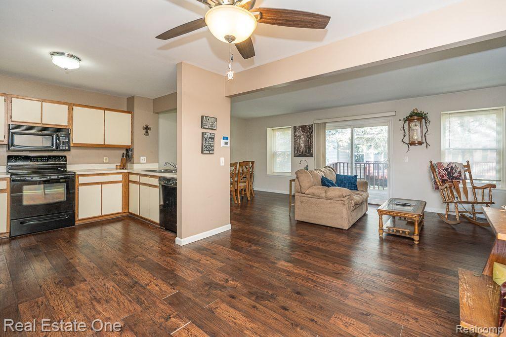 6472 LOCHAVEN Lane, Waterford, MI 48327 — Photo 8